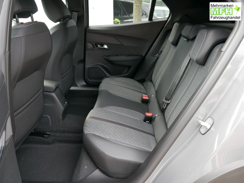 Peugeot 2008 Allure 1.2*NAVI*TEMPOMAT*KLIMA*PDC*LED*BLUETOOT... — photo 8