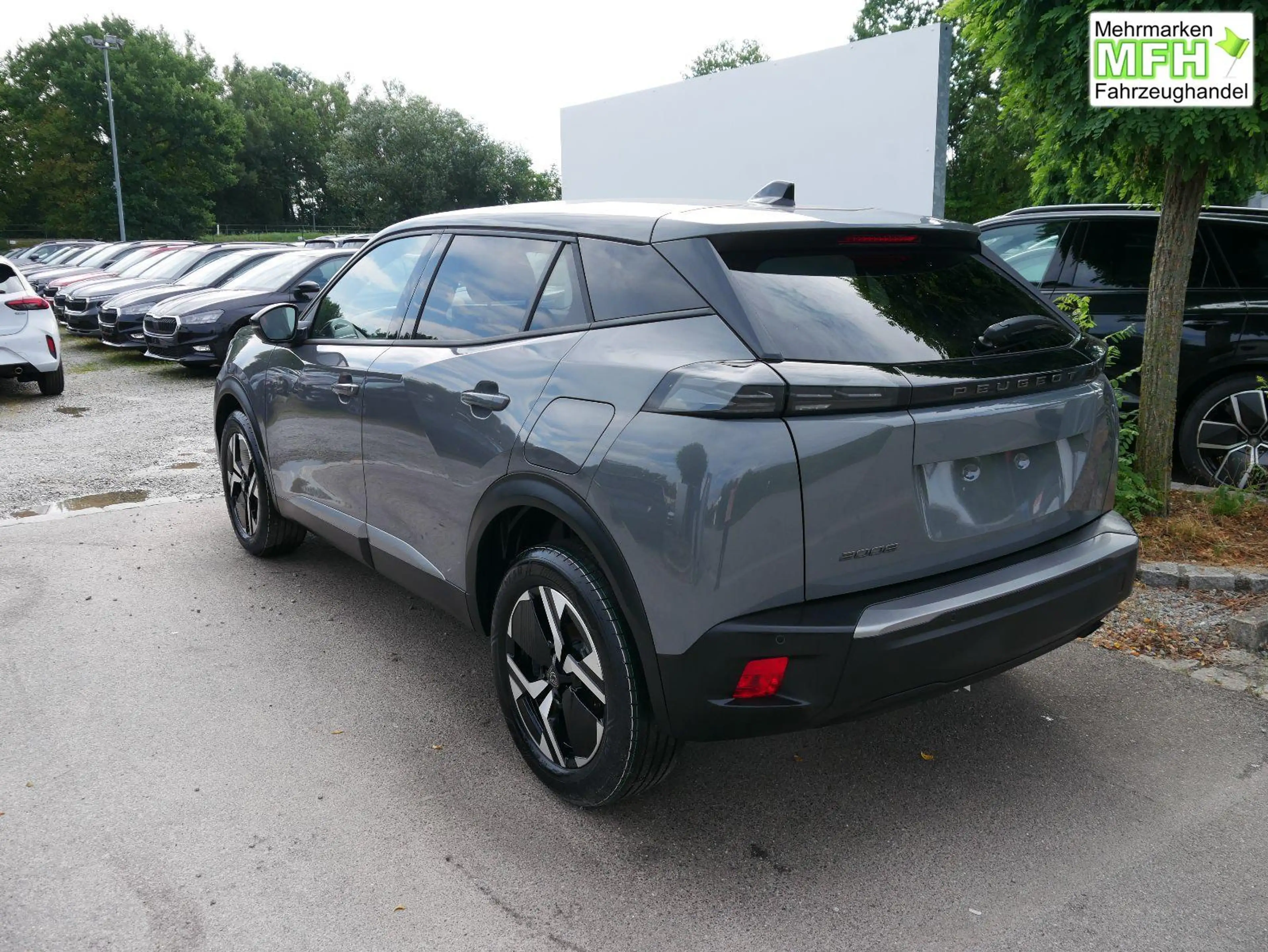 Peugeot 2008 Allure 1.2*NAVI*TEMPOMAT*KLIMA*PDC*LED*BLUETOOT... — photo 6