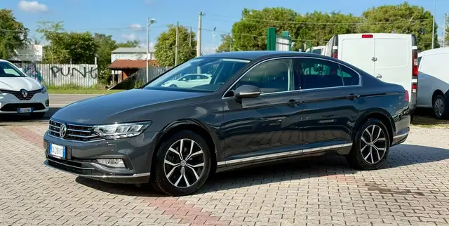 Volkswagen Passat 2.0 tdi Executive 150cv dsg