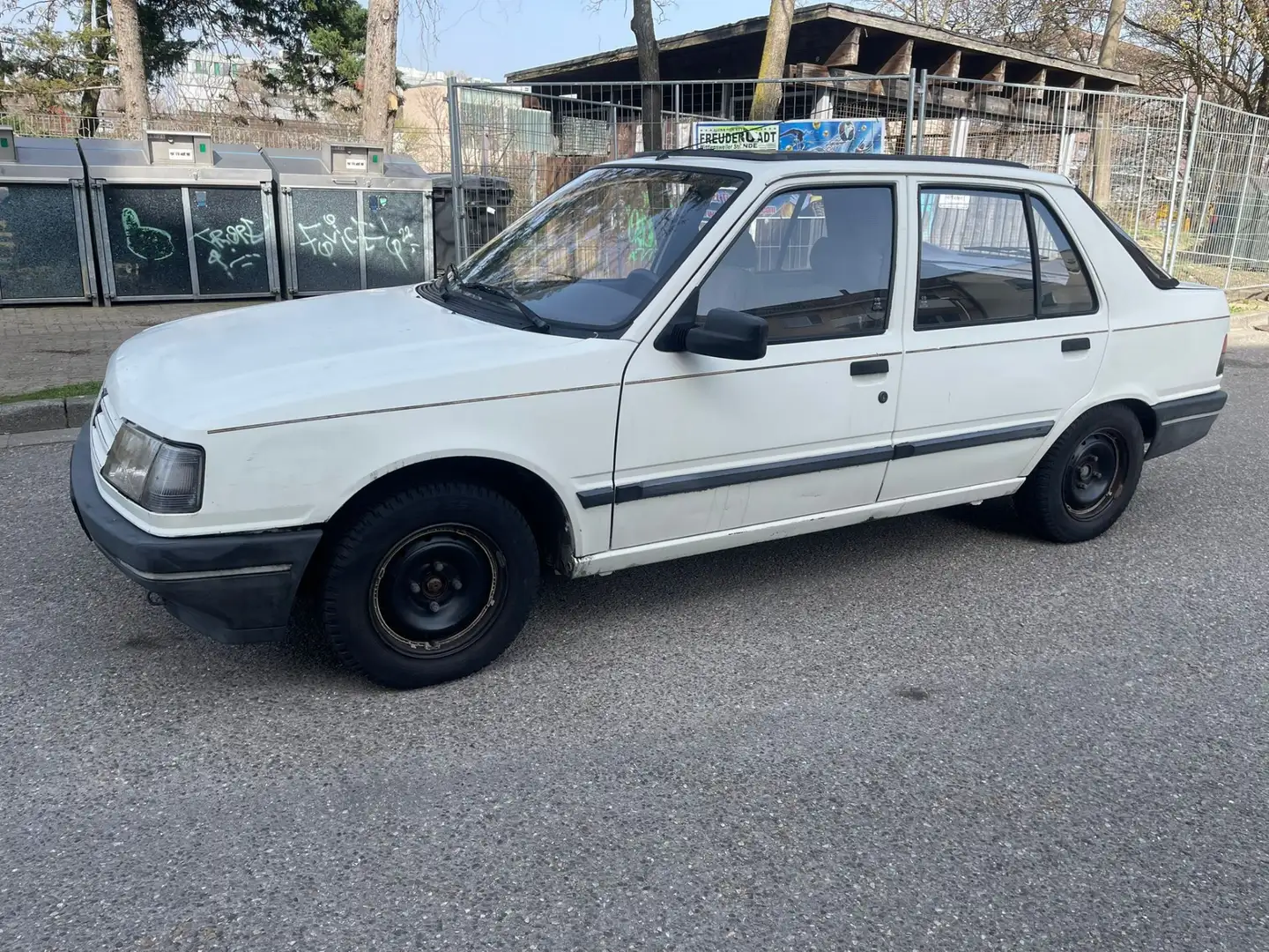 Peugeot 309 Automatic - 2