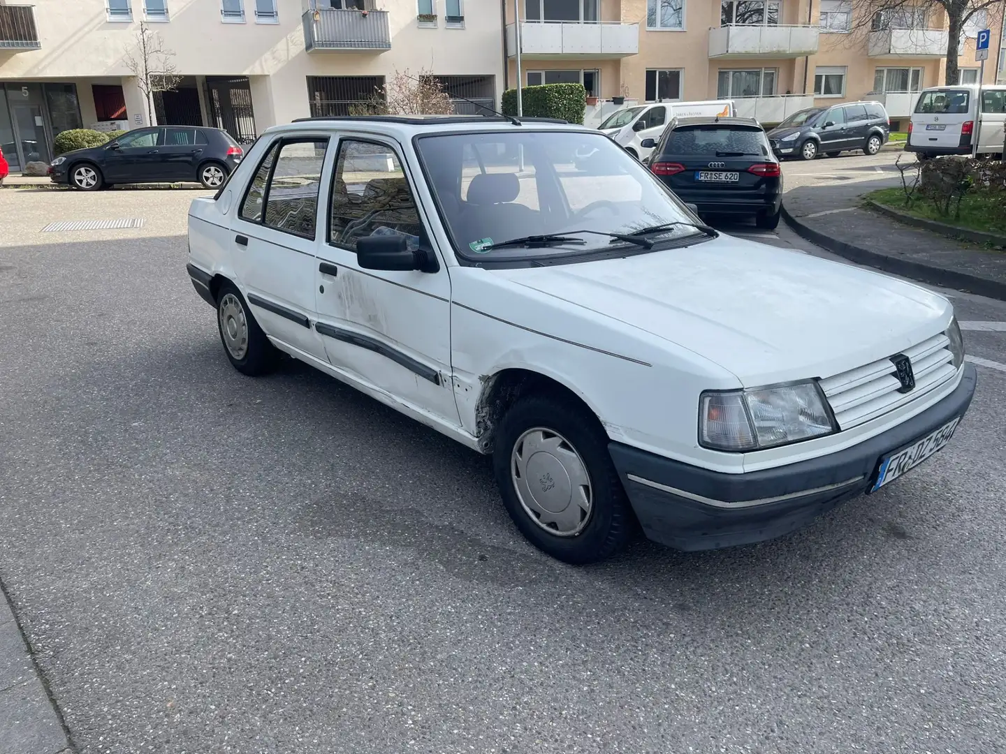 Peugeot 309 Automatic - 1