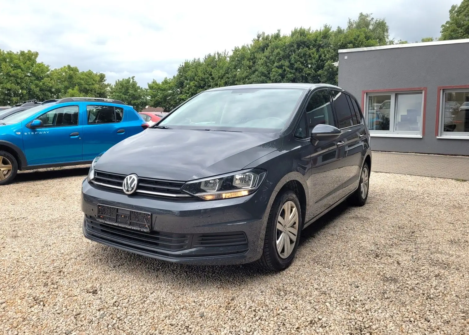 Volkswagen Touran Trendline Eur 6*SZH*Klimaaut*SR*HU:04/27* Grau - 1
