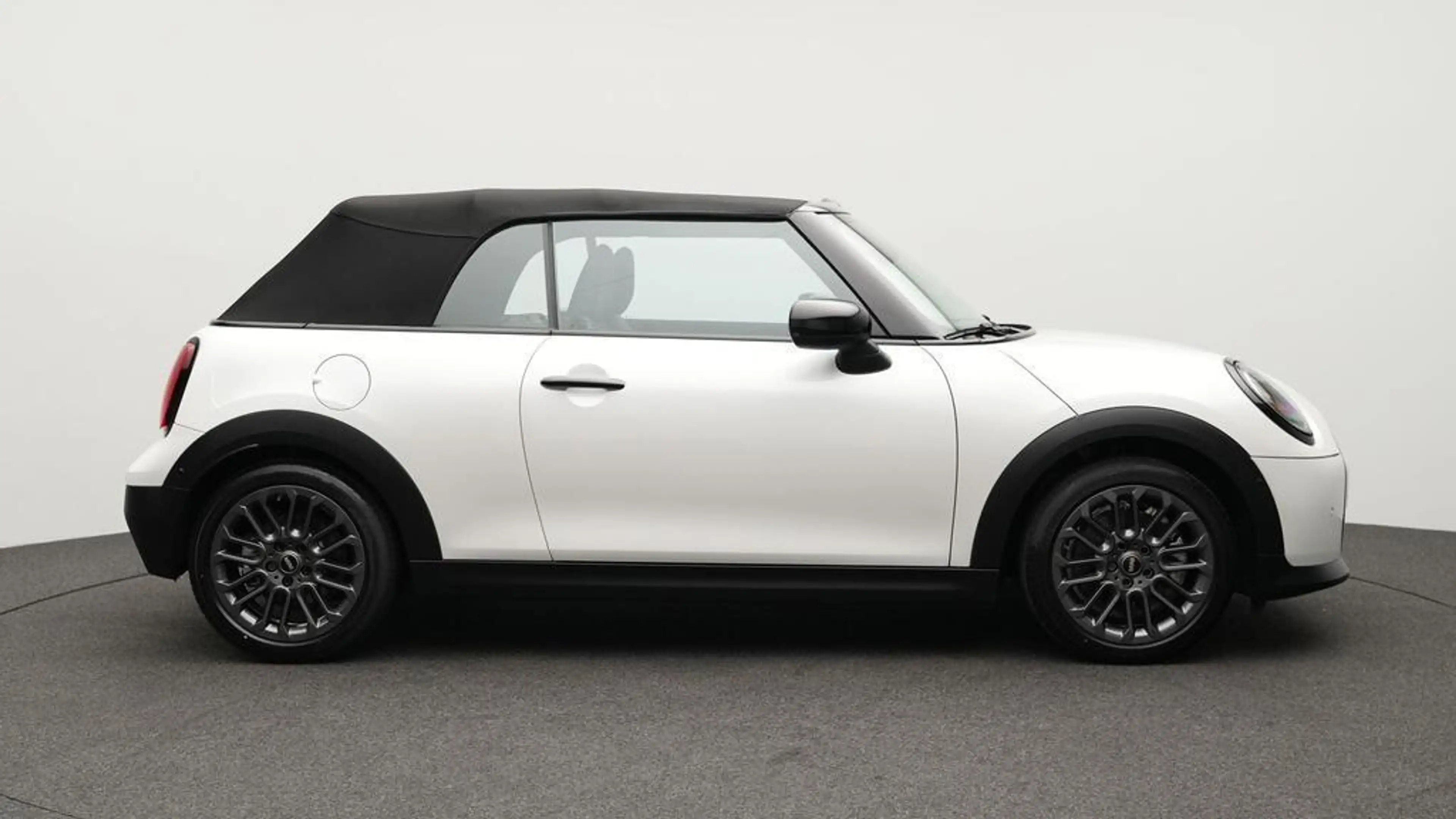 MINI Cooper C Cabrio Classic Trim — photo 2