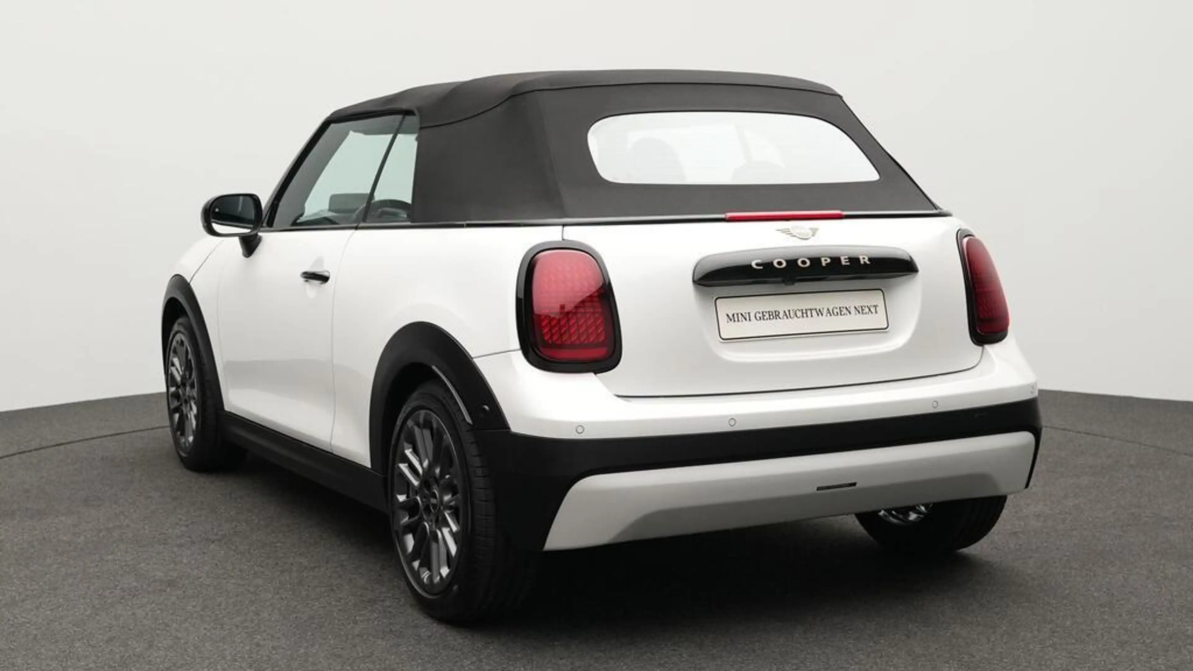 MINI Cooper C Cabrio Classic Trim — photo 4