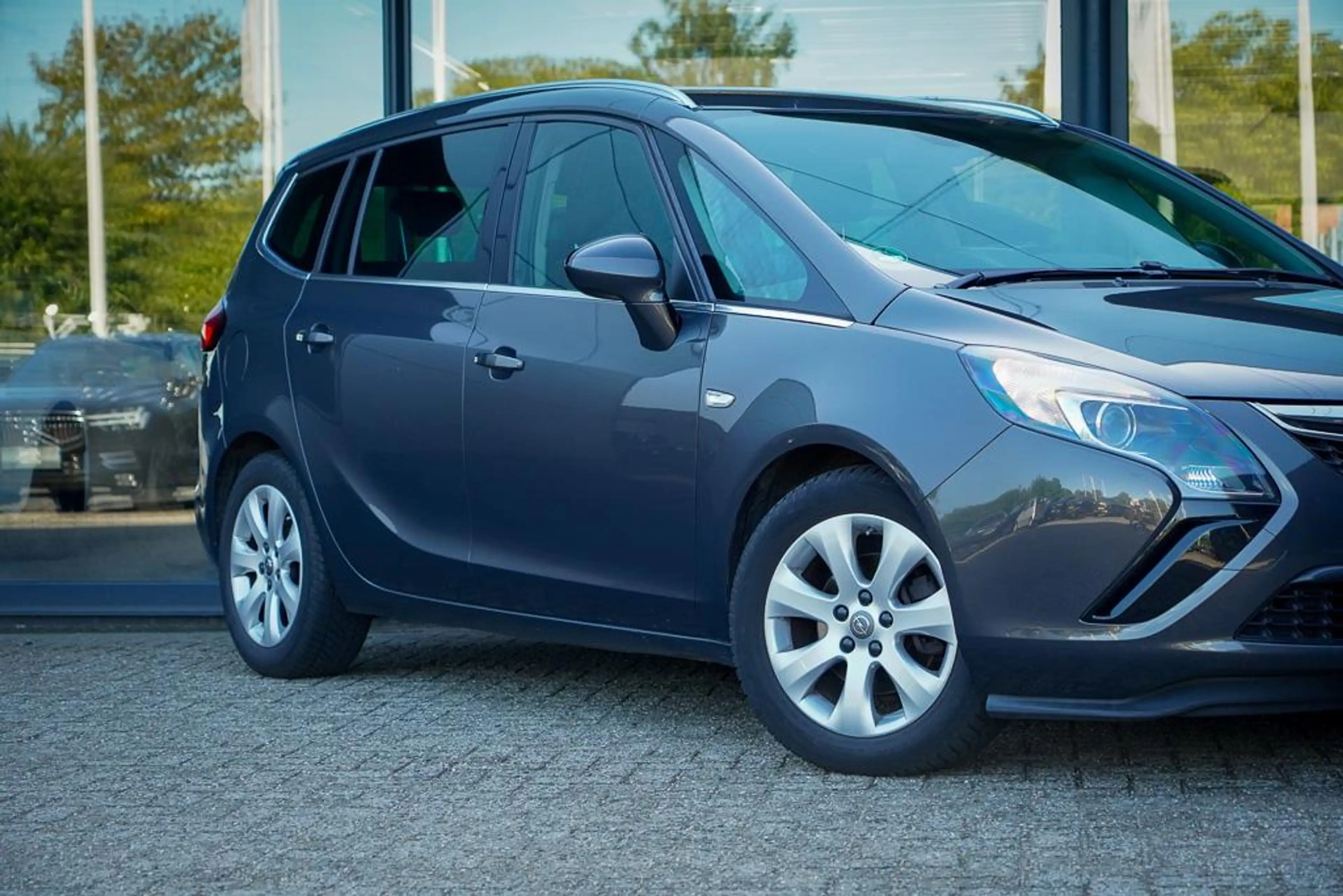 Opel Zafira Tourer 1.4 Design Edition / Trekhaak / Navi / Meeneemprij — photo 42