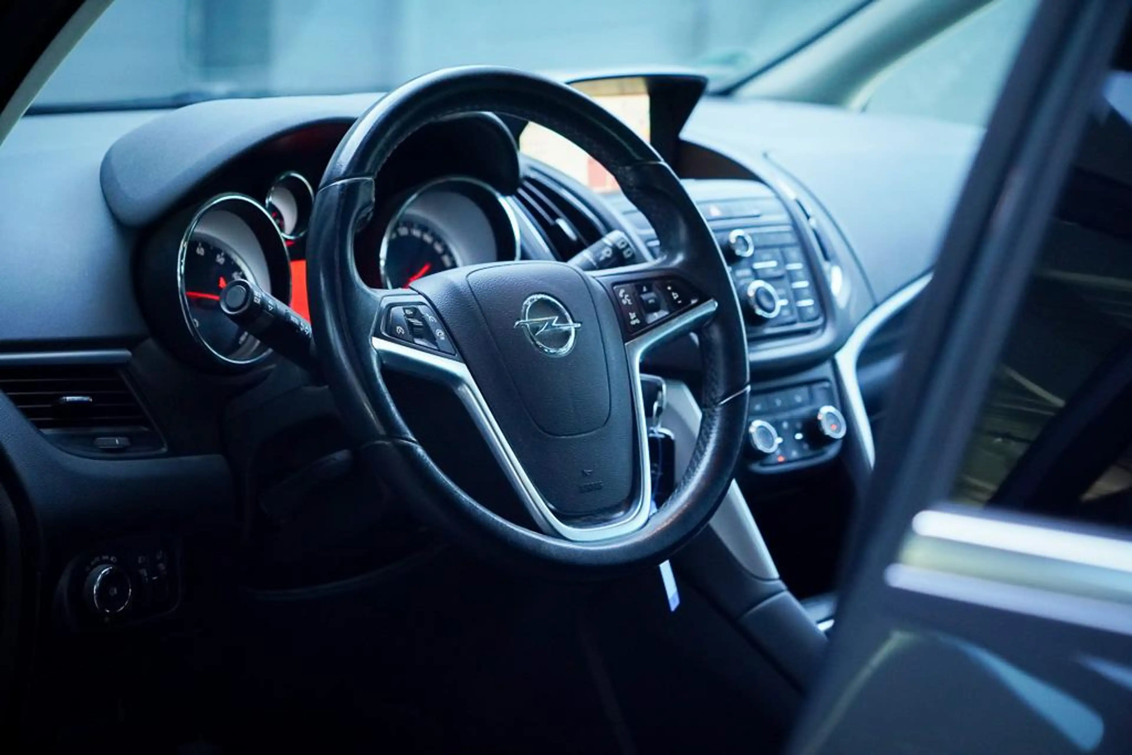 Opel Zafira Tourer 1.4 Design Edition / Trekhaak / Navi / Meeneemprij — photo 6