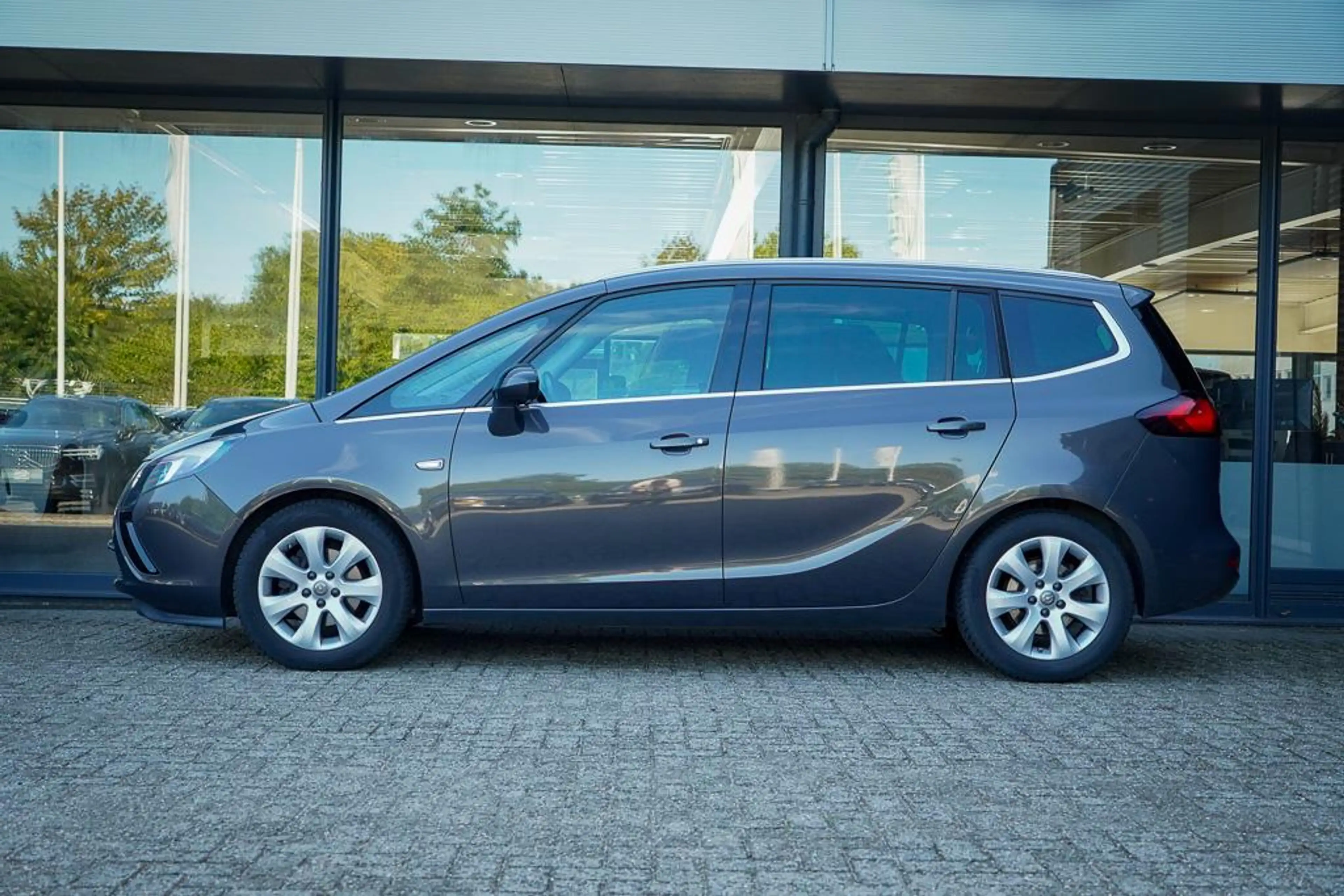 Opel Zafira Tourer 1.4 Design Edition / Trekhaak / Navi / Meeneemprij — photo 3