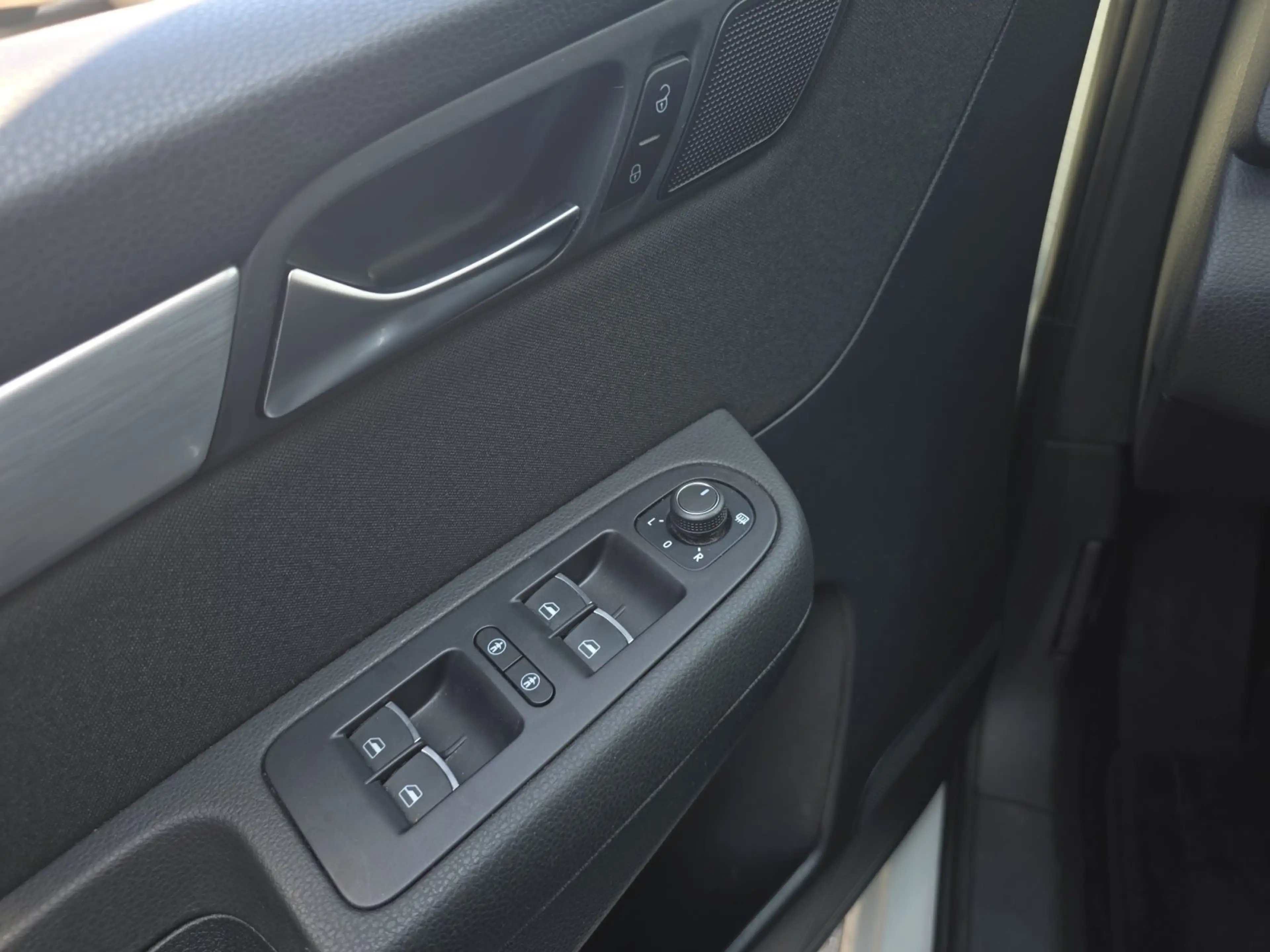 Volkswagen Sharan 1.4 TSI 6-Gang Comfortline NAVI/AHK/KLIMA — photo 11