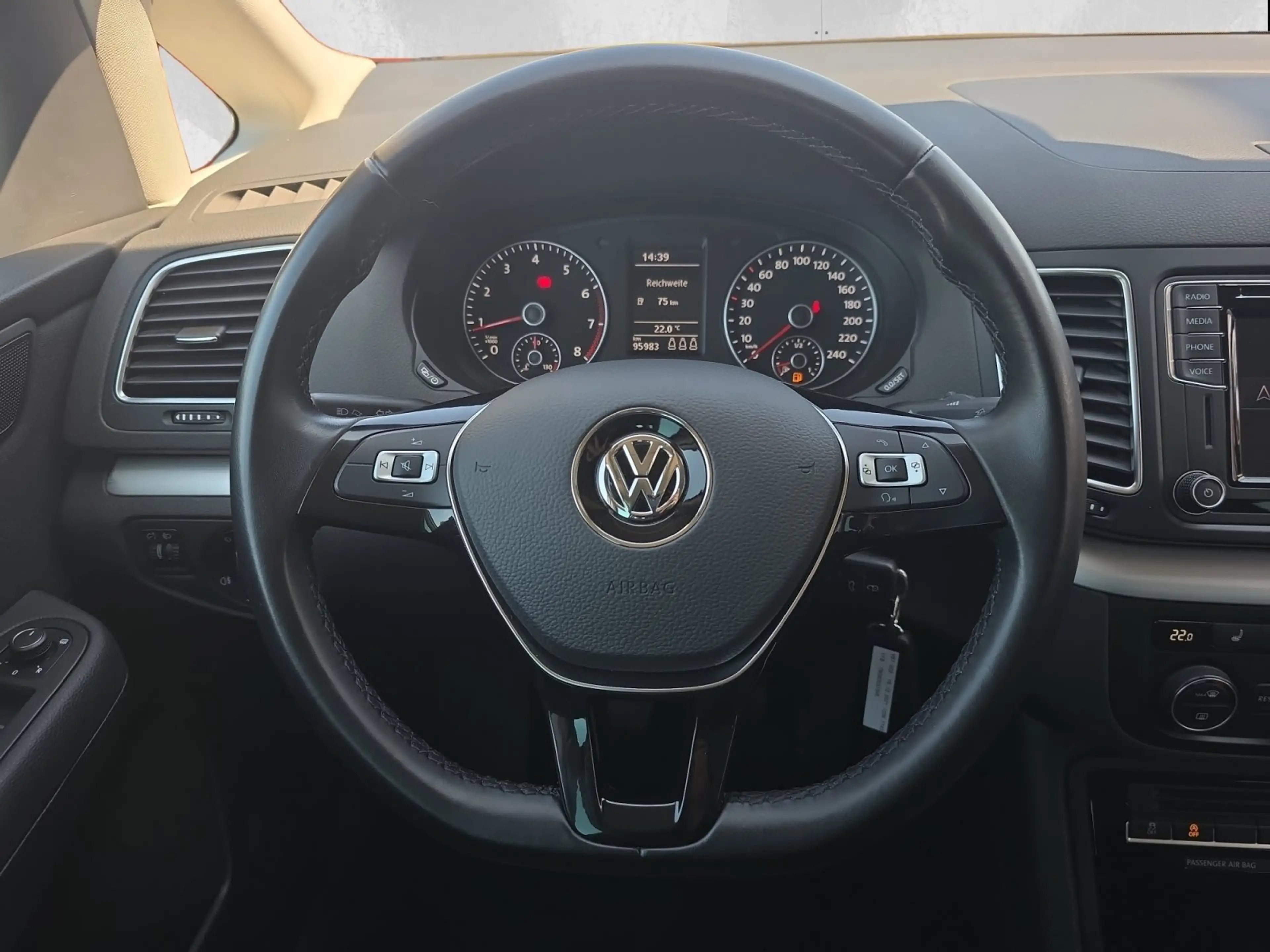 Volkswagen Sharan 1.4 TSI 6-Gang Comfortline NAVI/AHK/KLIMA — photo 13