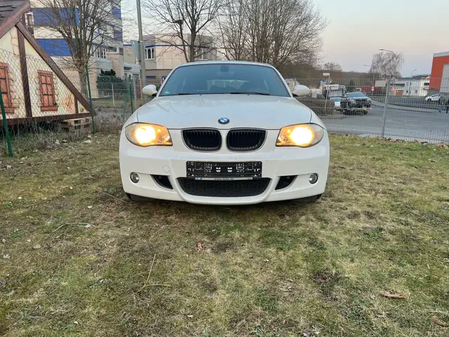 BMW 118 118i M Paket Klimaanlage Sitzheizung Leder Tempomat