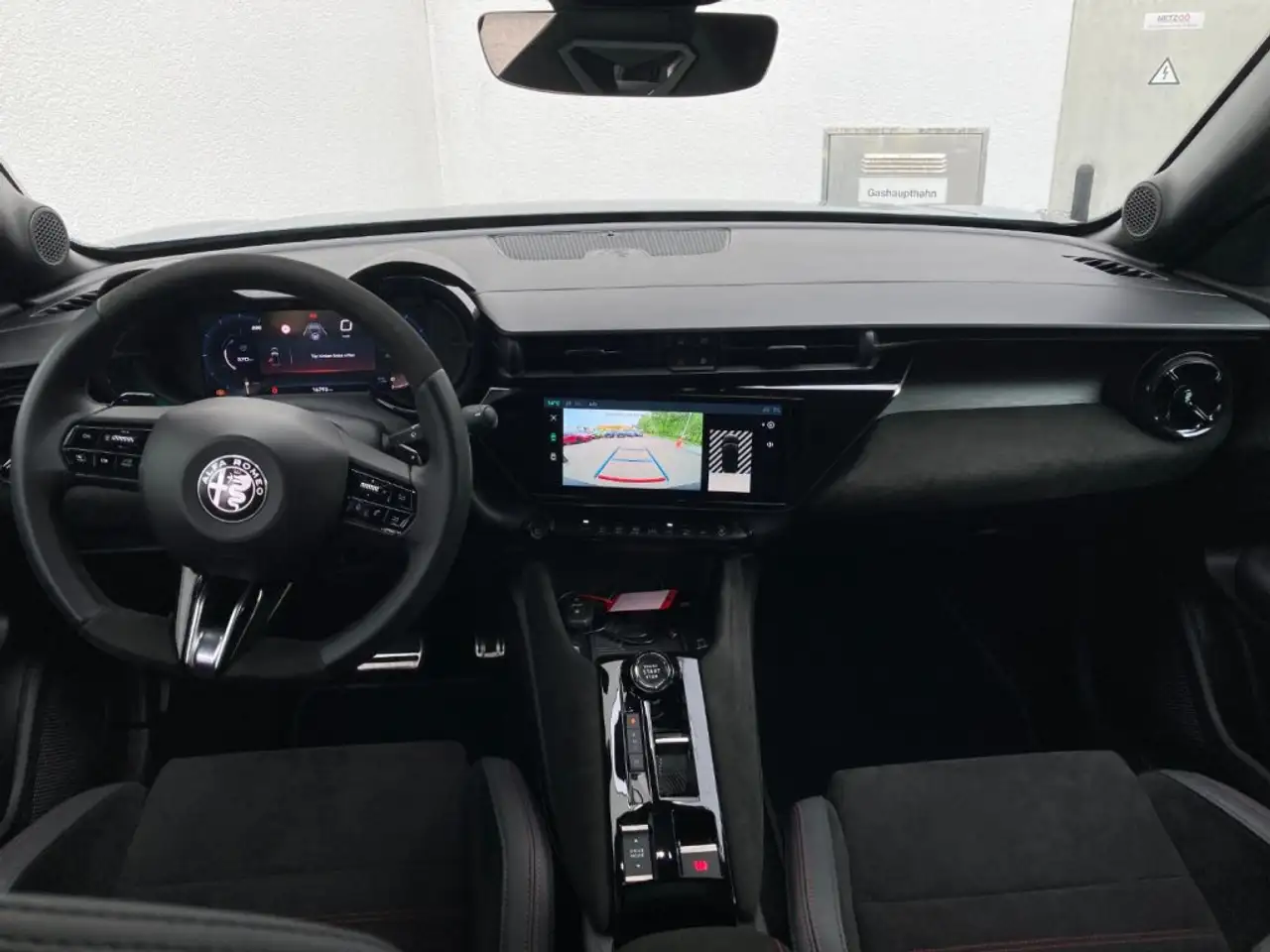 Alfa Romeo Junior 2025