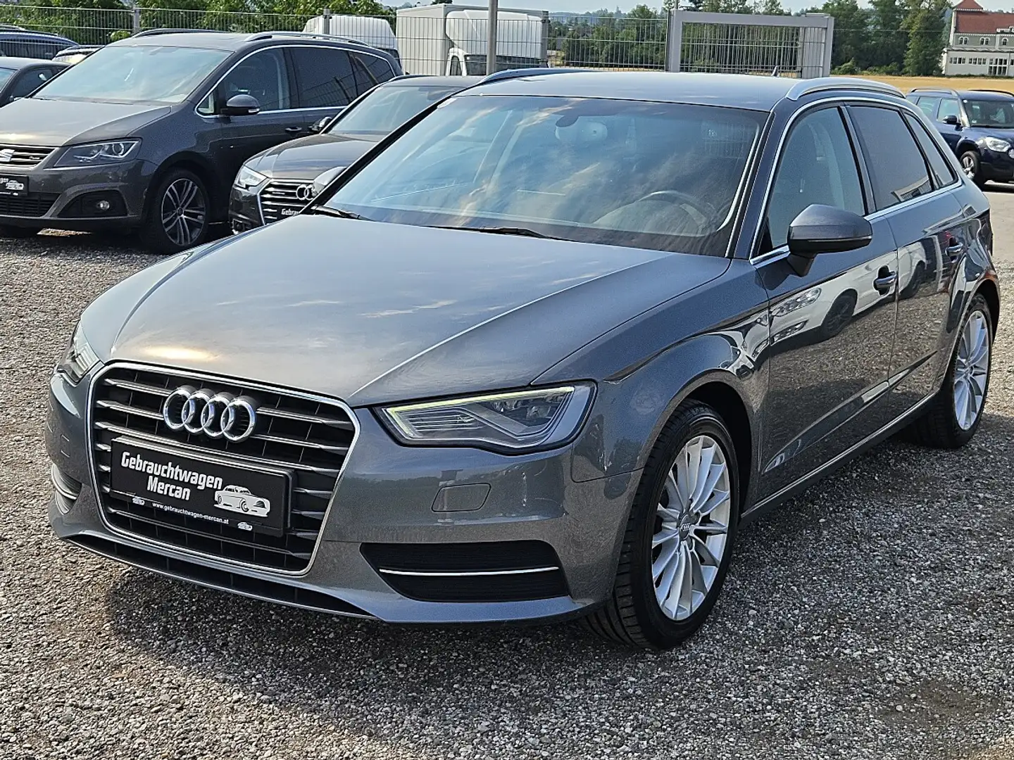 Audi A3 SB 1,4 TFSI Daylight DSG Grau - 1