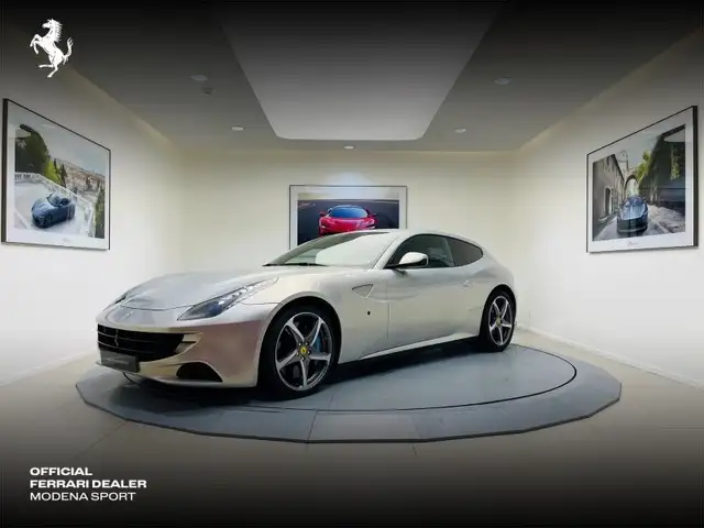 Ferrari FF V12 6.3 660ch