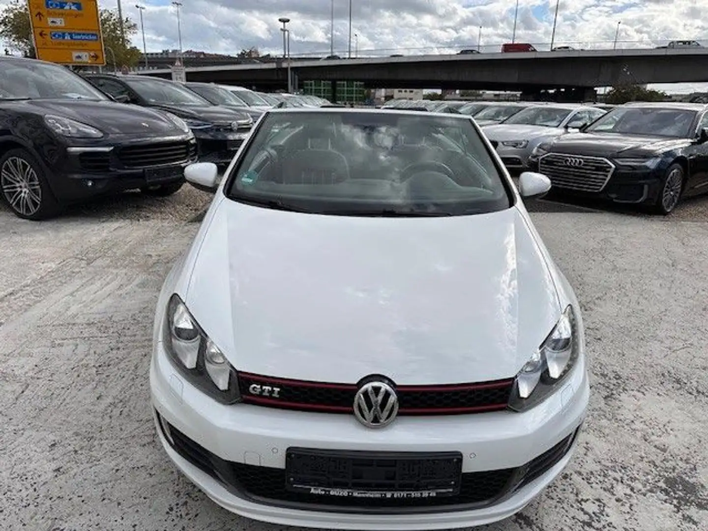 Volkswagen Golf VI Cabriolet GTI 2,0 155 kW Parkpilot Weiß - 2