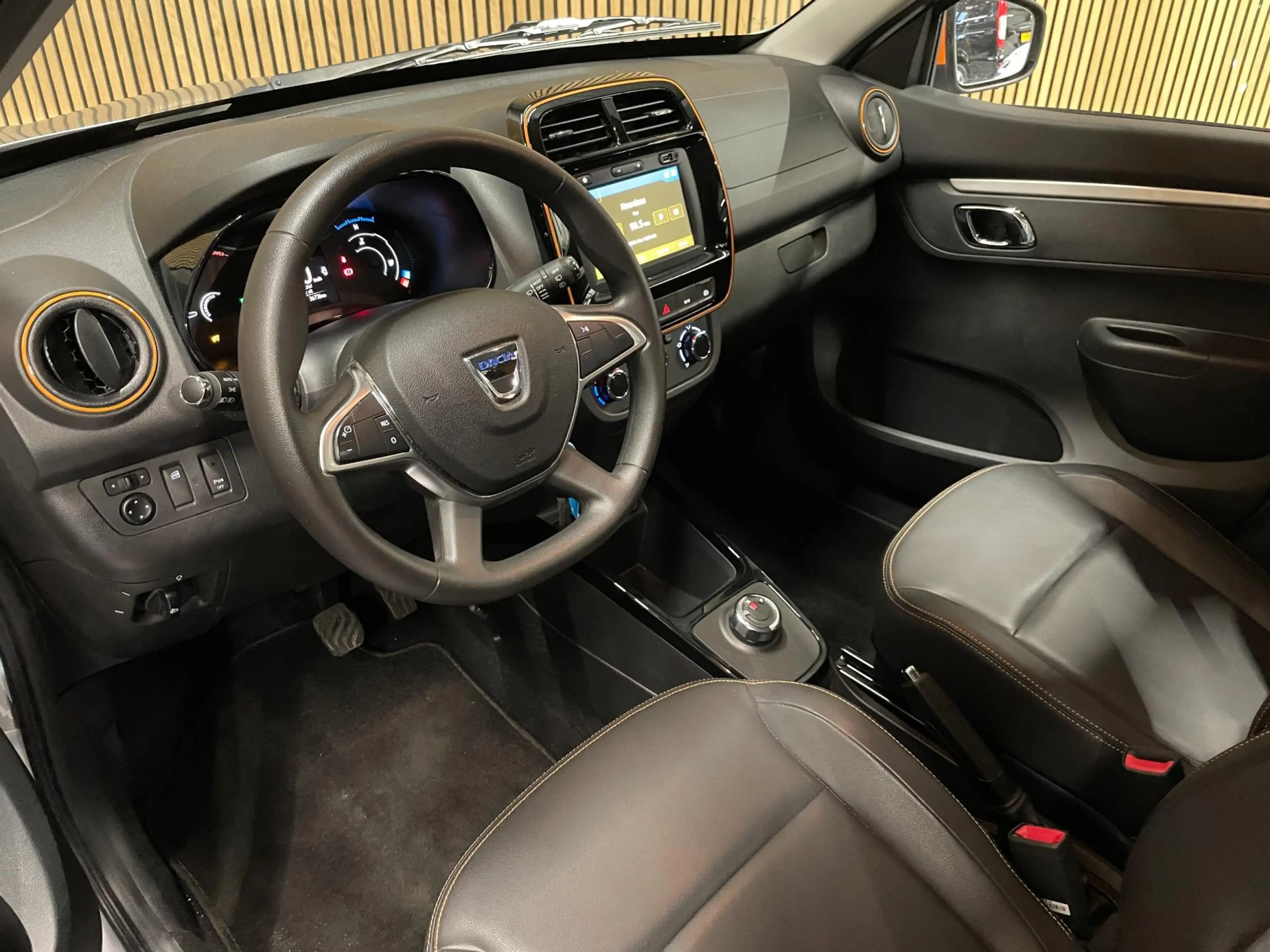 Dacia Spring Comfort Plus (Orange Pack) 27 kWh|AIRCO|LEDER|CARP — photo 6
