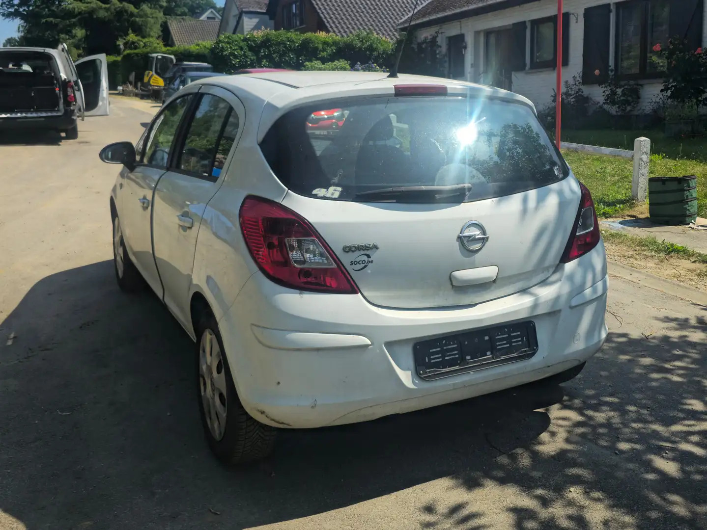 Opel Corsa Corsa 1.2i Essentia Blanc - 1