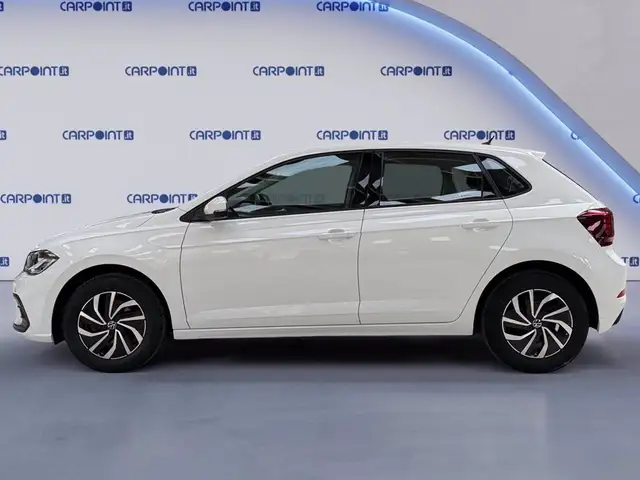 Volkswagen Polo view 3