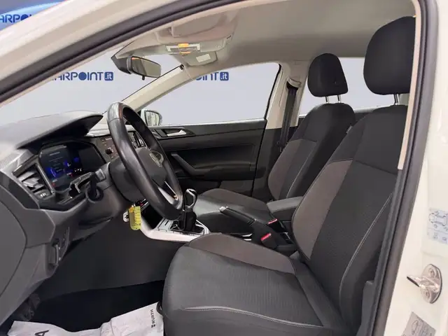 Volkswagen Polo view 10