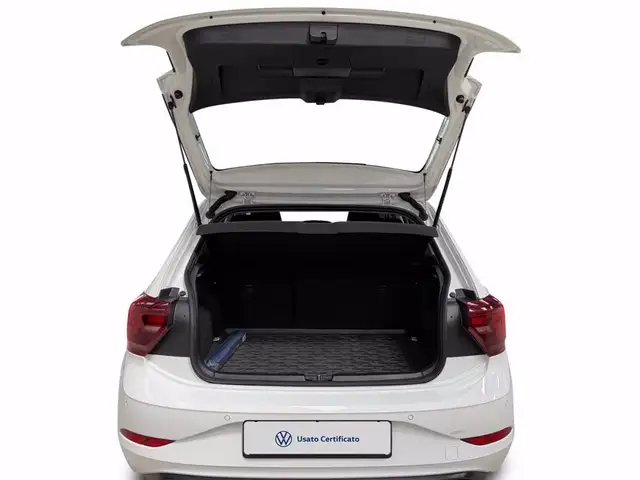 Volkswagen Polo view 18