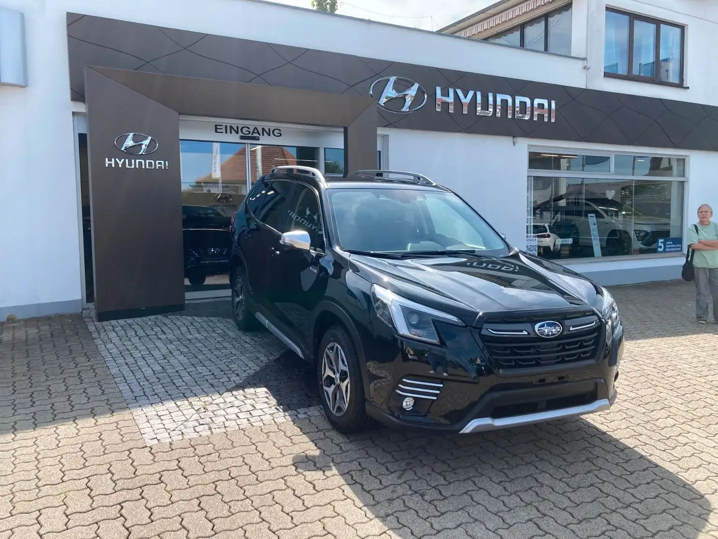 Subaru Forester 2.0ie Comfort Lineartronic Schwarz - 2