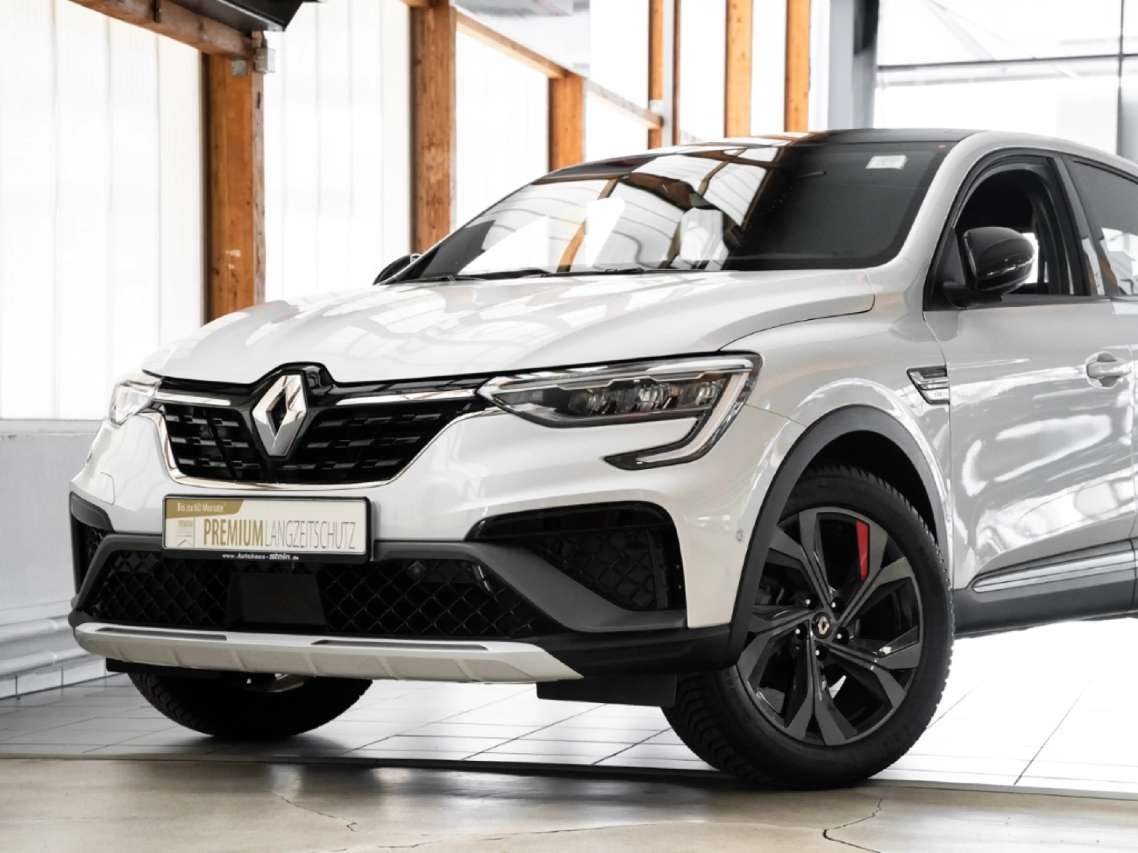 Renault Arkana R.S. Line E-TECH 145 Panorama Navi LED ACC Apple C — photo 3