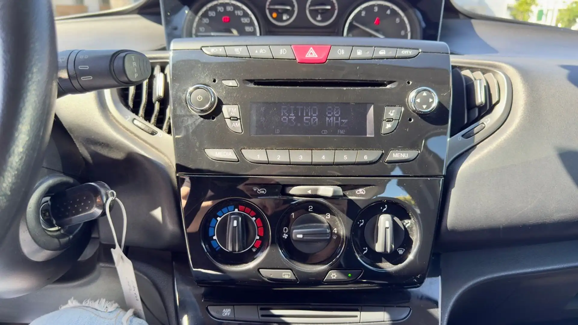 Lancia Ypsilon Ypsilon 1.2 8v Elefantino ecochic Gpl 69cv E6 - 2