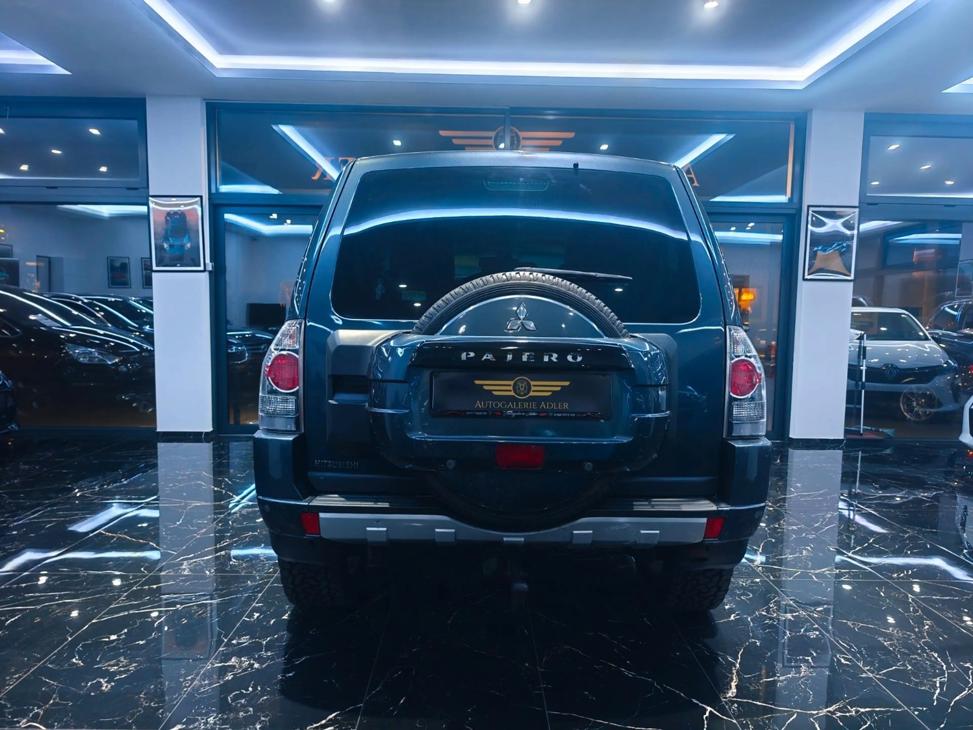 Mitsubishi Pajero 3.2 DI-D Limited Edition LEDER MFL — photo 12