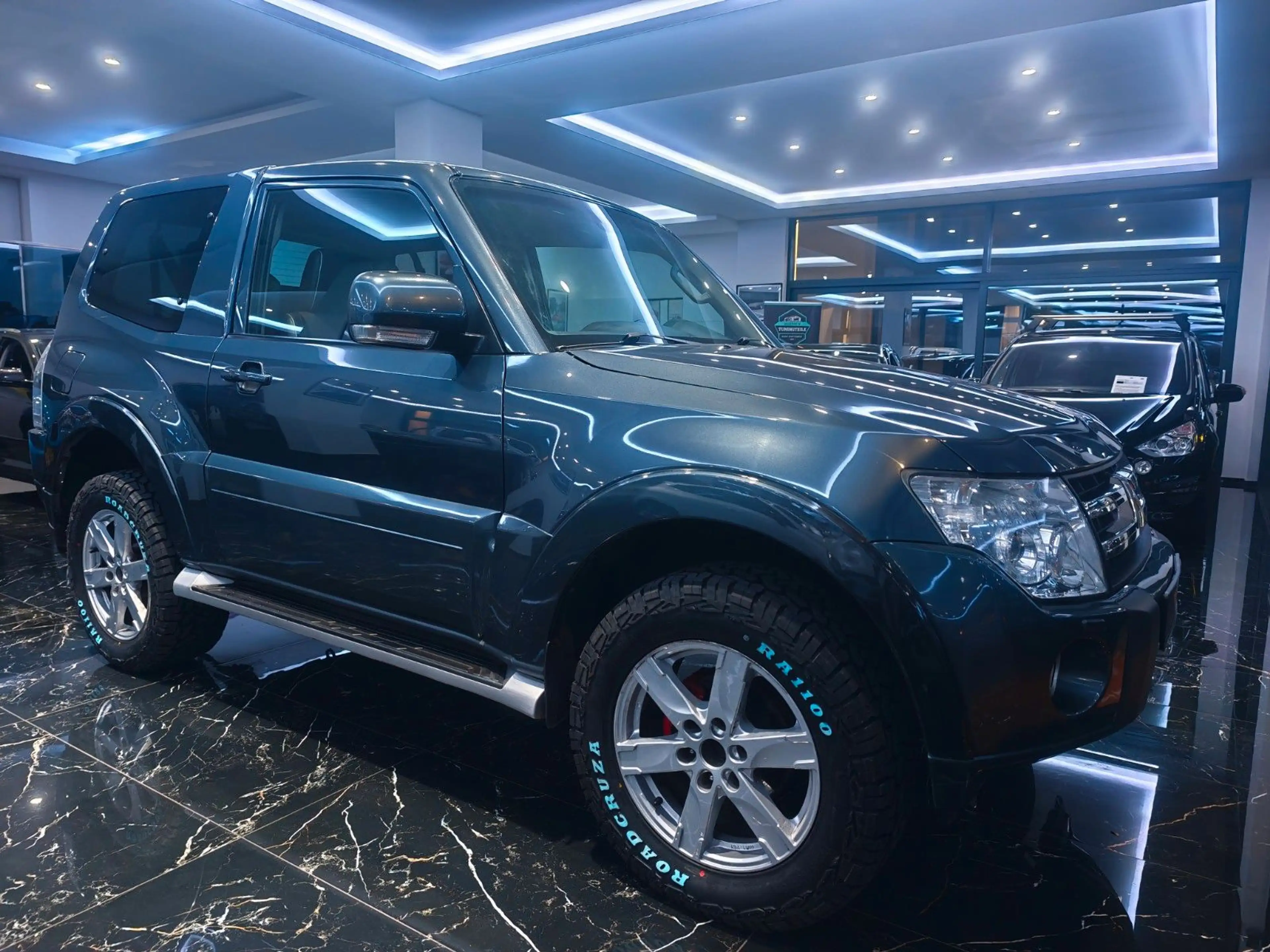 Mitsubishi Pajero 3.2 DI-D Limited Edition LEDER MFL — photo 6