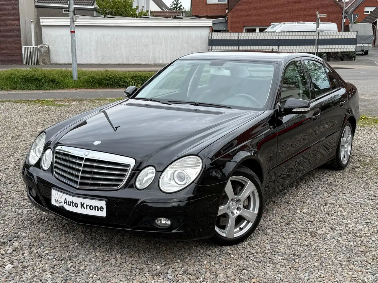 Mercedes-Benz E 230