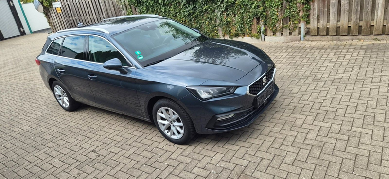 SEAT Leon Sportstourer Style 1 Hand