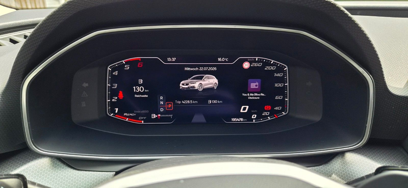 SEAT Leon Sportstourer Style 1 Hand — photo 9