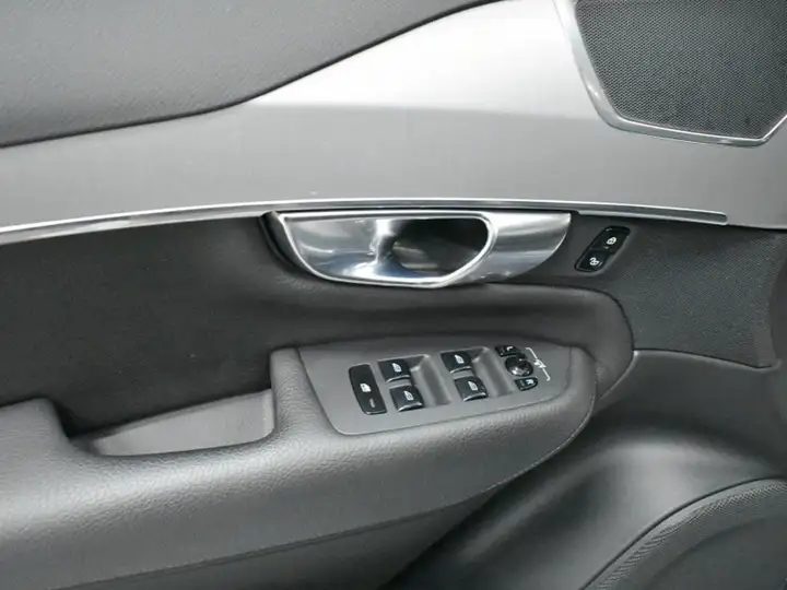 Volvo XC90 2021, foto 8