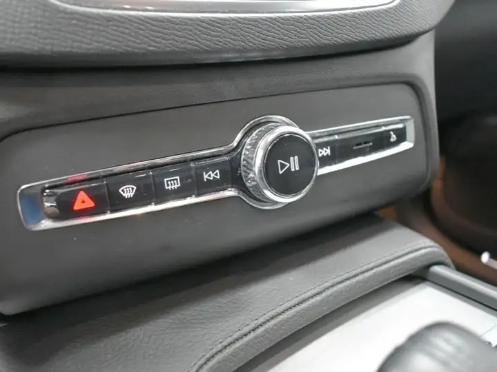 Volvo XC90 2021, foto 27