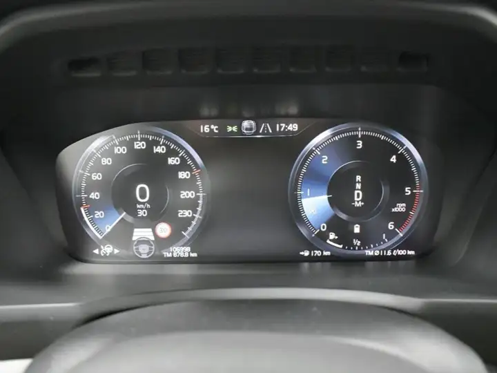 Volvo XC90 2021, foto 18