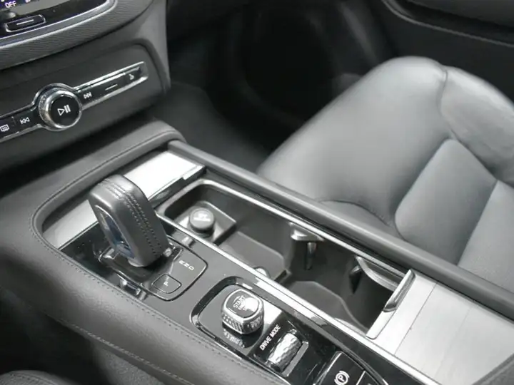 Volvo XC90 2021, foto 21