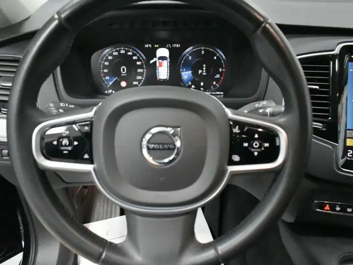 Volvo XC90 2021, foto 22