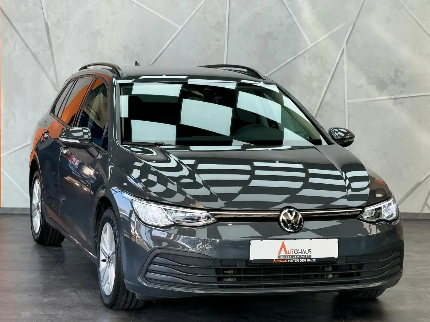 Volkswagen Golf 2.0 TDI Life|SHZ|ACC|LED|AHK|PDC|VIRTPRO| Grau - 2