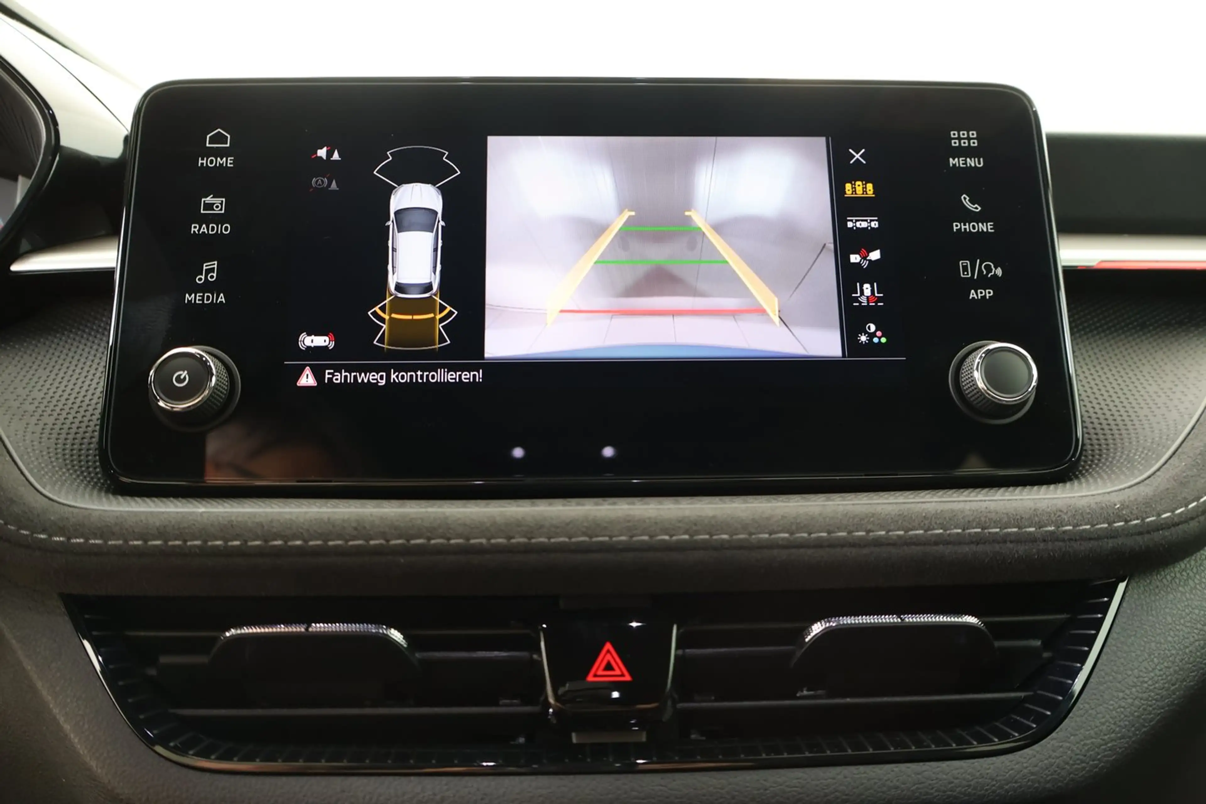 Skoda Fabia Monte Carlo TSI DSG — photo 8