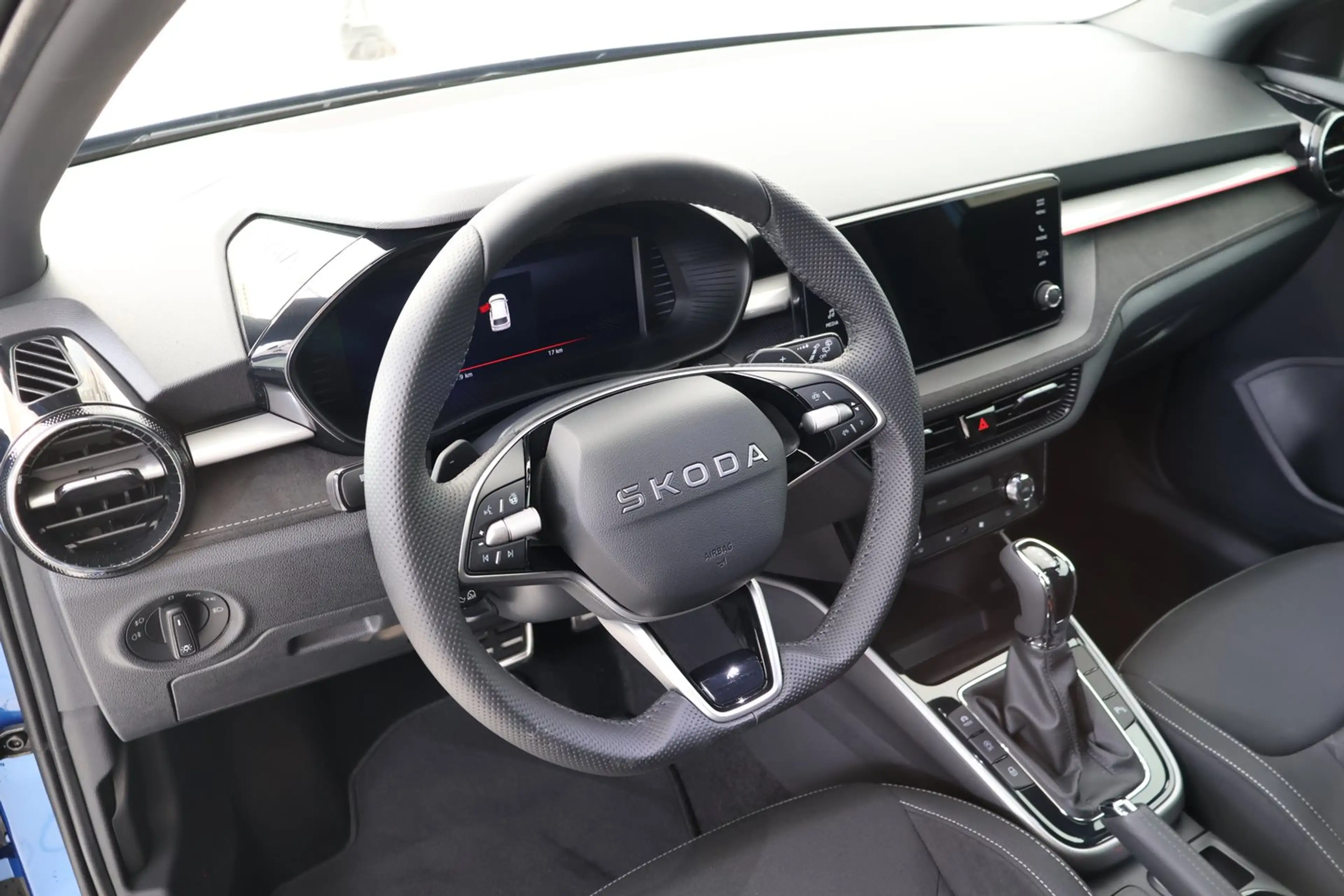 Skoda Fabia Monte Carlo TSI DSG — photo 10