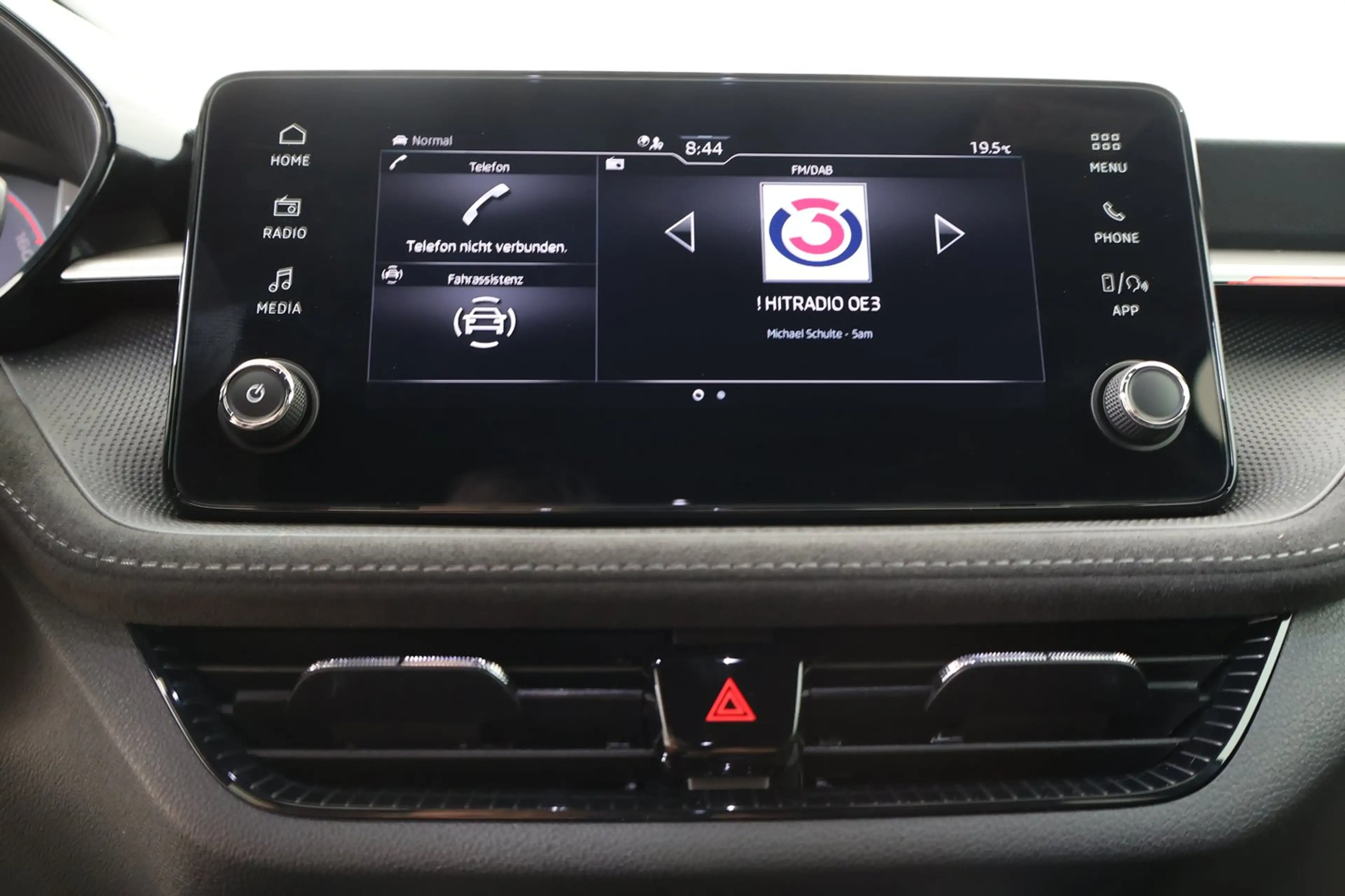 Skoda Fabia Monte Carlo TSI DSG — photo 6