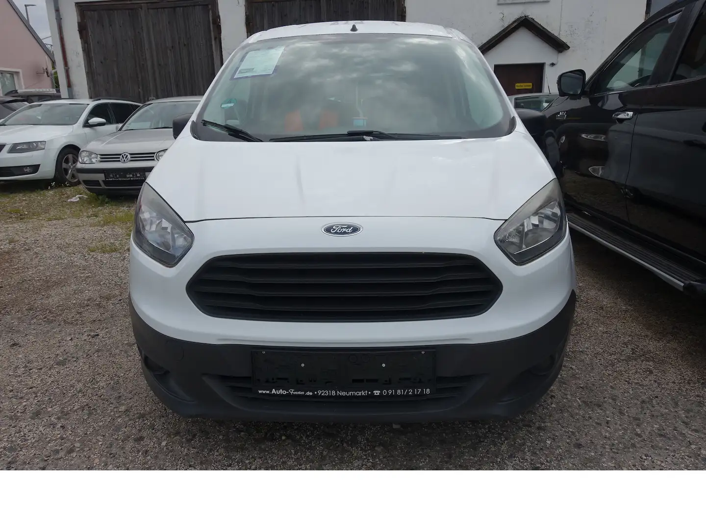 Ford Transit Courier 1,5 TDCi 8-fach bereift PDC Gitter guter Zustand Weiß - 2