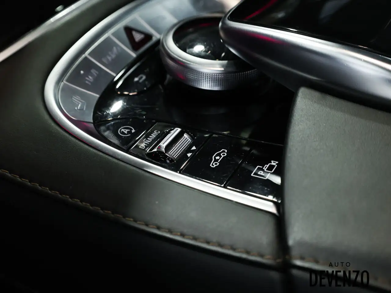Mercedes-Benz S-Class photo Mercedes-Benz S-Class