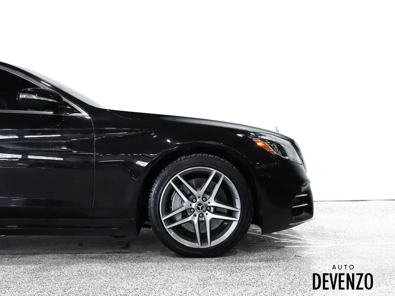 Mercedes-Benz S-Class photo Mercedes-Benz S-Class