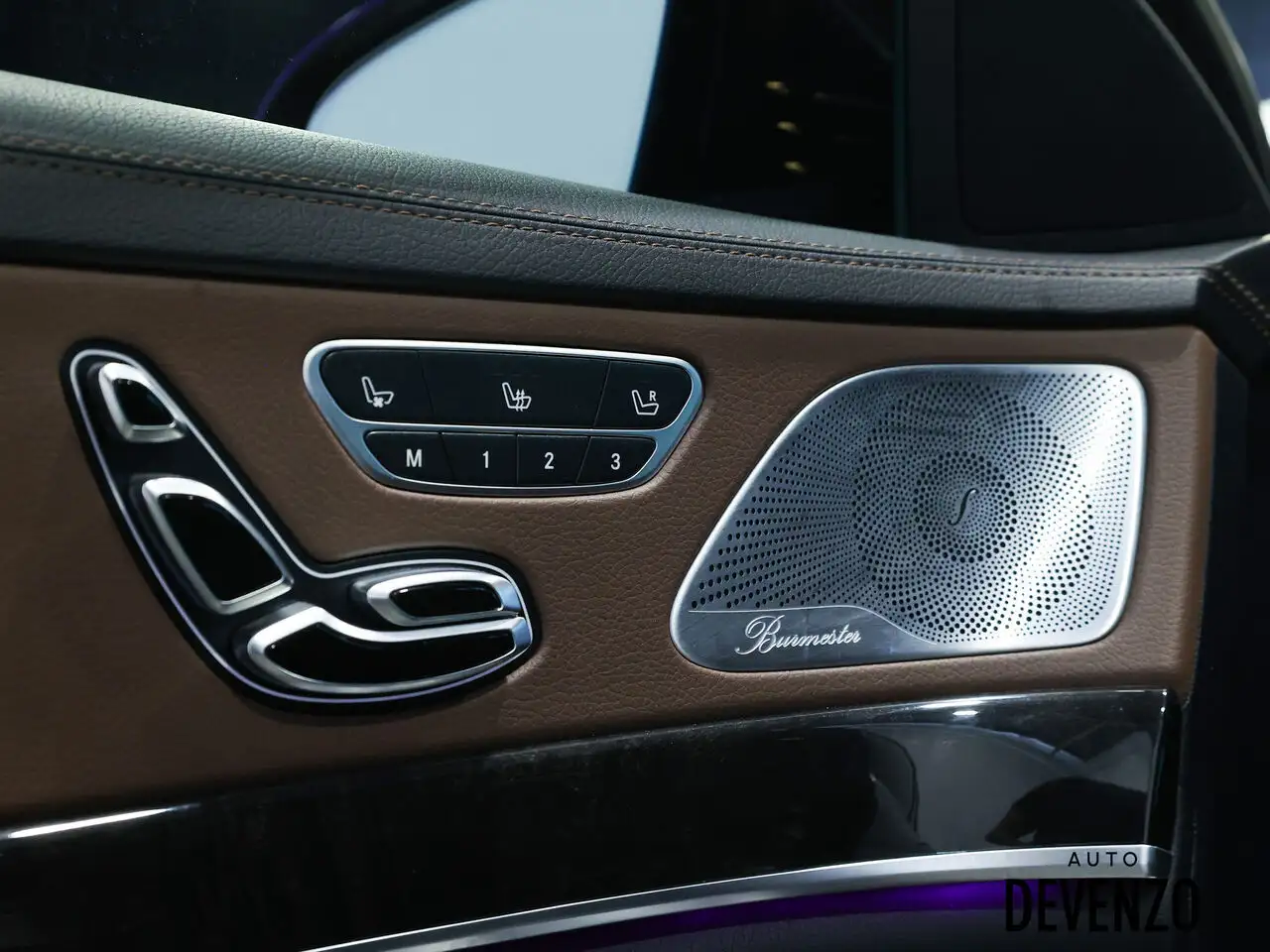 Mercedes-Benz S-Class photo Mercedes-Benz S-Class