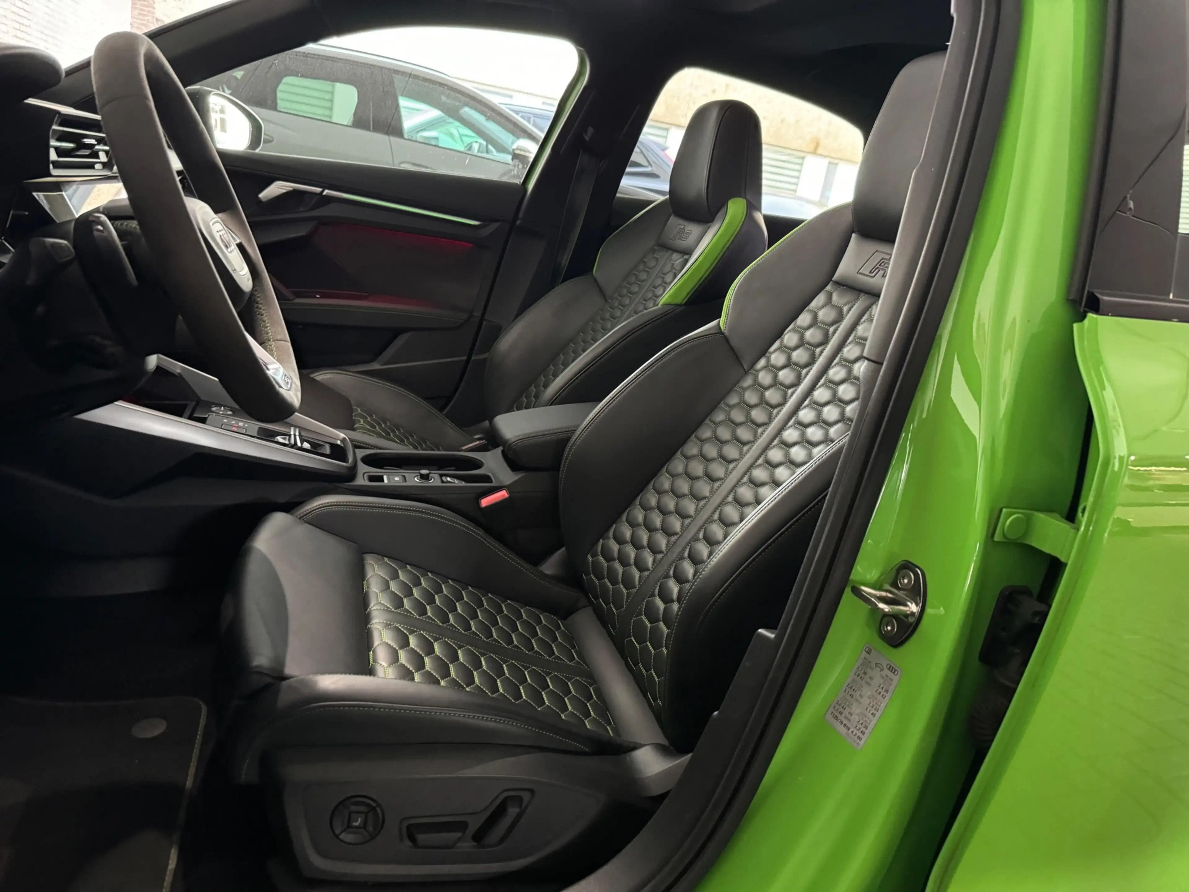 Audi RS3 A3 Limousine 2.5 TFSI quattro Pano|Massage|Hulk|B& — photo 14