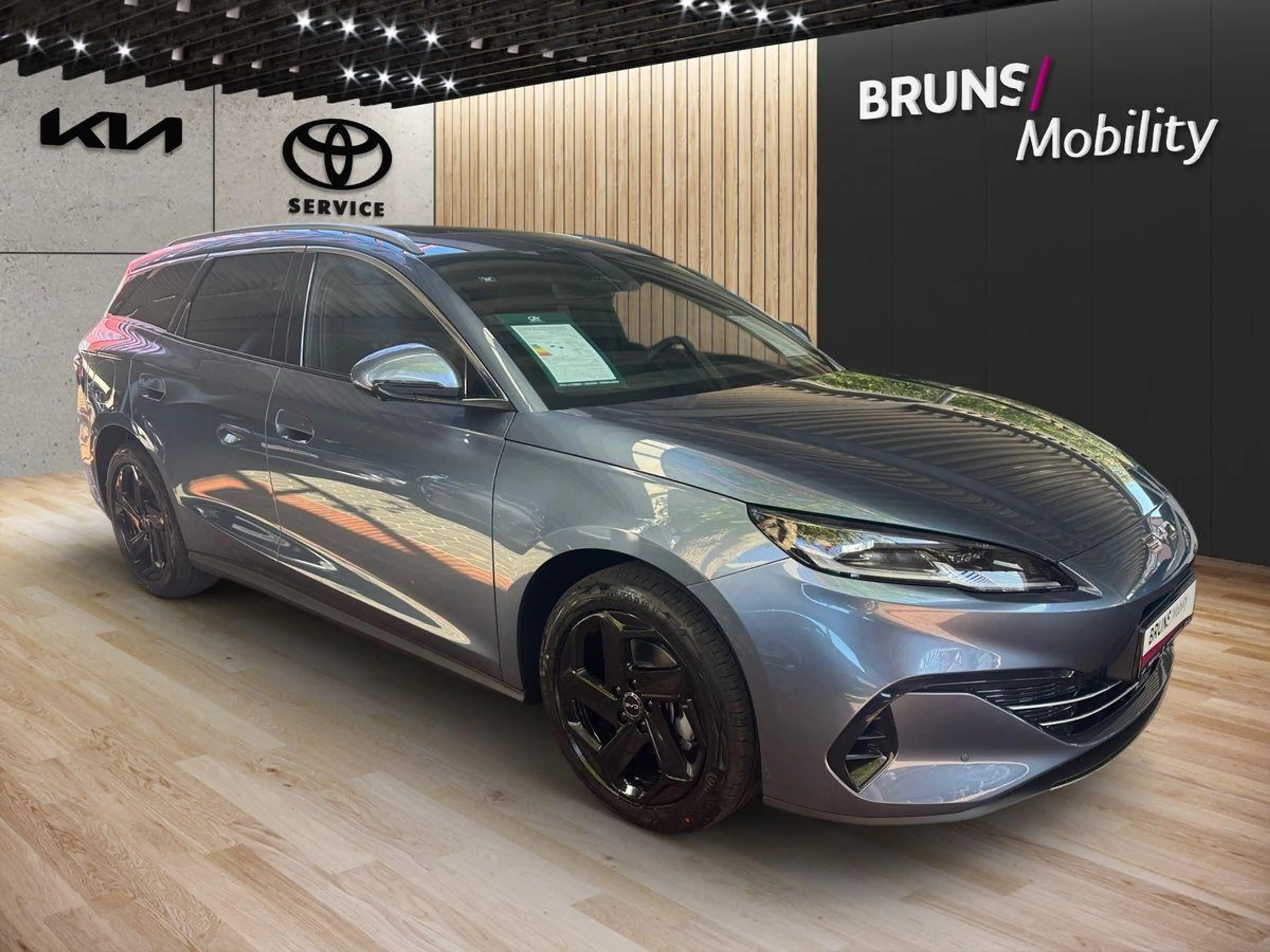 BYD Seal 6 Touring 1.5 PHEV DM-i 156 kW Comfort — photo 3