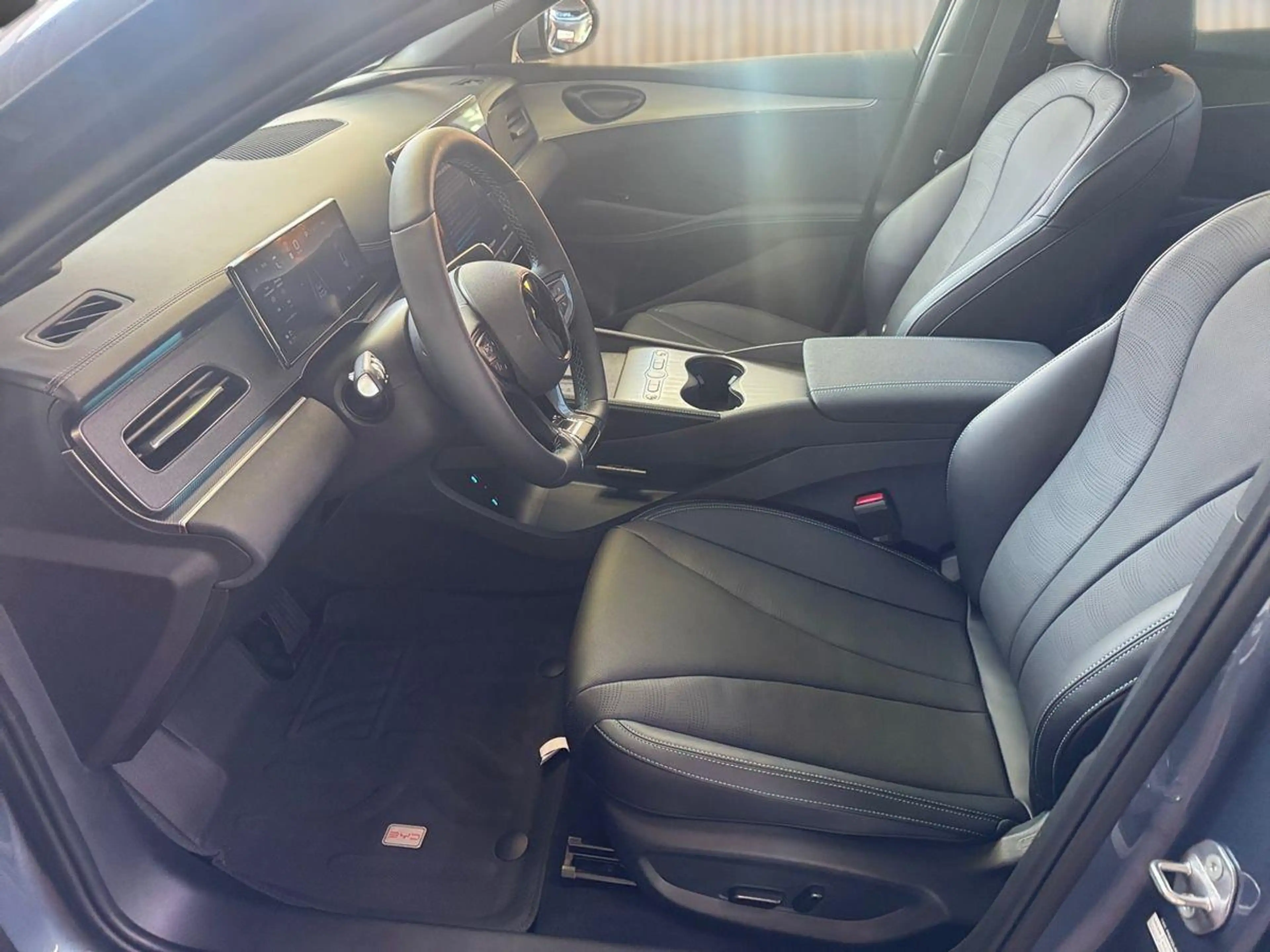 BYD Seal 6 Touring 1.5 PHEV DM-i 156 kW Comfort — photo 8