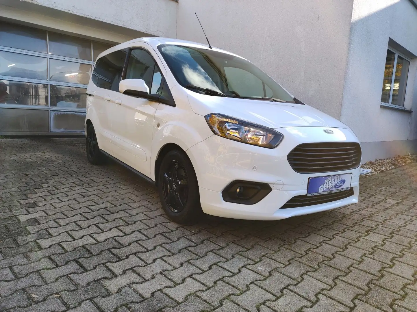 Ford Tourneo Courier Trend NAVI PDC Winterp ALU Blanc - 2