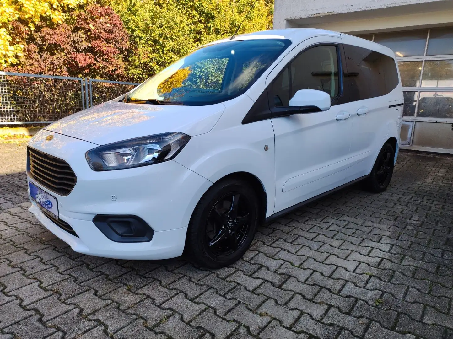 Ford Tourneo Courier Trend NAVI PDC Winterp ALU Blanc - 1