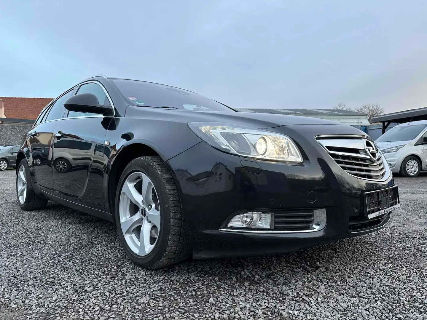 Opel Insignia Innovation Noir - 1